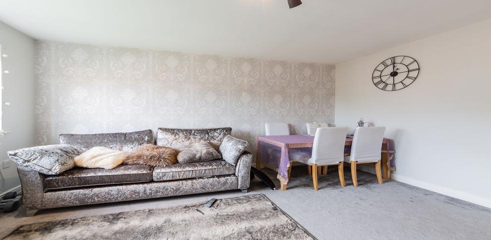 			UNDER OFFER , 1 Bedroom, 1 bath, 1 reception Flat			 Windmill Drive, CRICKLEWOOD